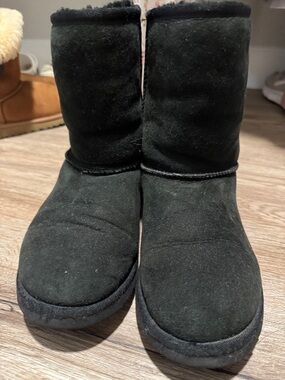 UGG Black Short Suede Boot Pair